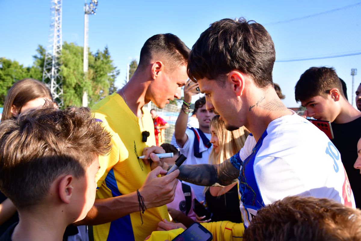 Doi jucători absenți de la antrenamentul naționalei de luni » Mircea Lucescu a pus la punct ultimele detalii