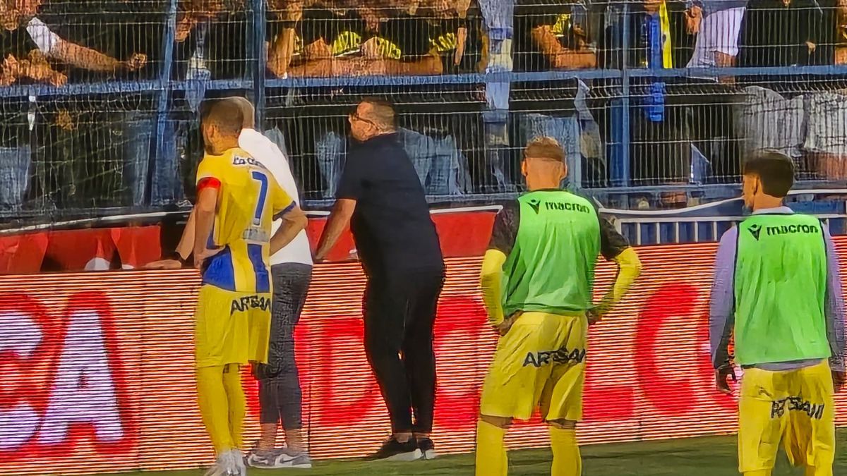 Petrolul, băgată în ședință de suporteri după meciul cu Farul