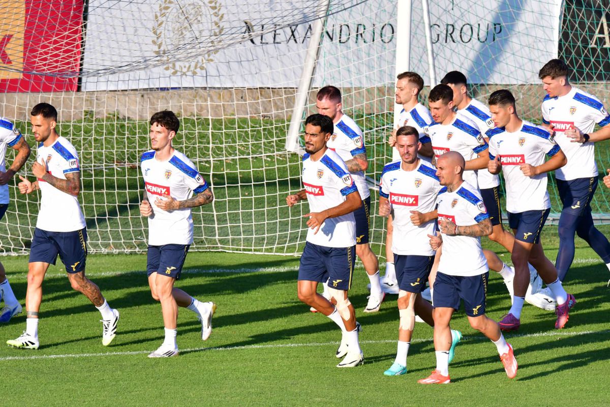 Doi jucători absenți de la antrenamentul naționalei de luni » Mircea Lucescu a pus la punct ultimele detalii