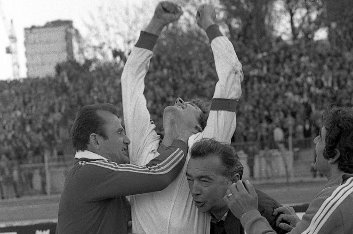 Dudu Georgescu #75 » Legenda lui Dinamo, la ceas aniversar. Povestea unei cariere de excepție și drama trăită în România: „Am plâns cât n-am făcut-o toată viaţa!”