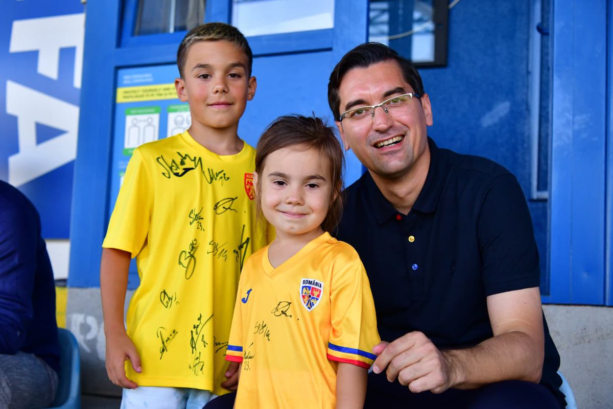 Doi jucători absenți de la antrenamentul naționalei de luni » Mircea Lucescu a pus la punct ultimele detalii