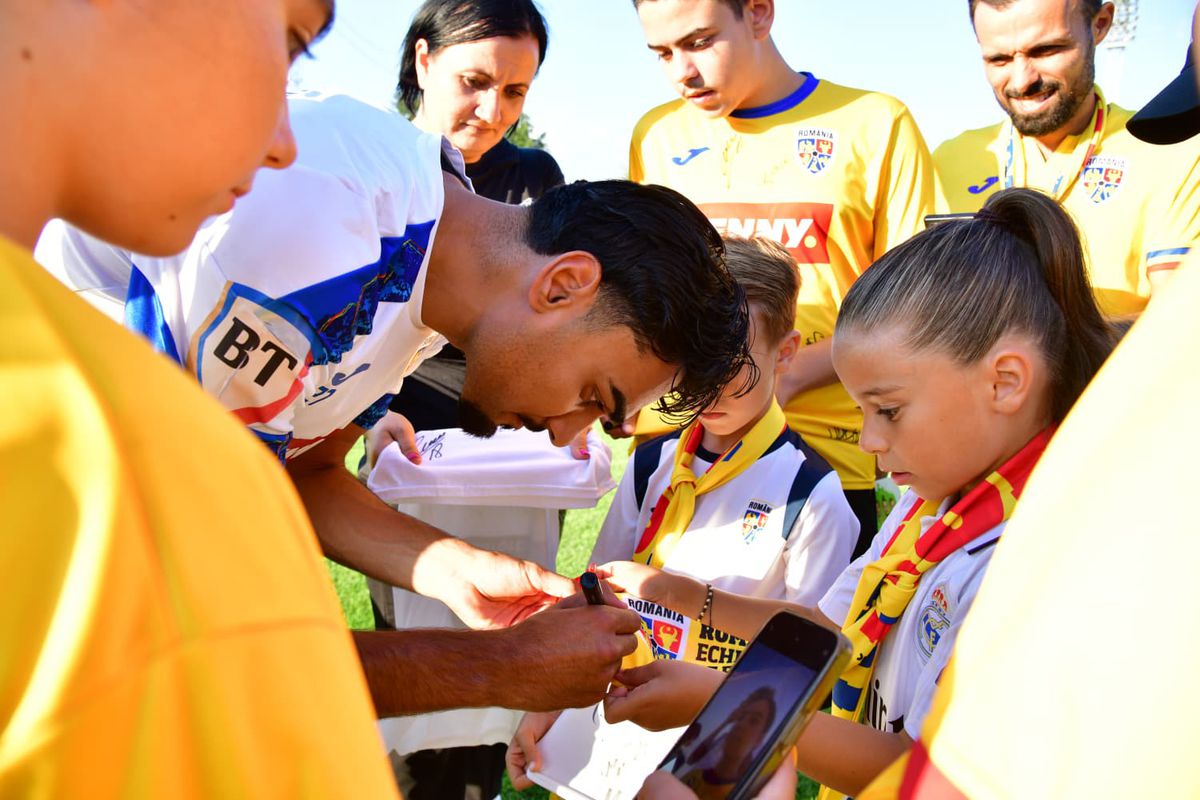 Doi jucători absenți de la antrenamentul naționalei de luni » Mircea Lucescu a pus la punct ultimele detalii