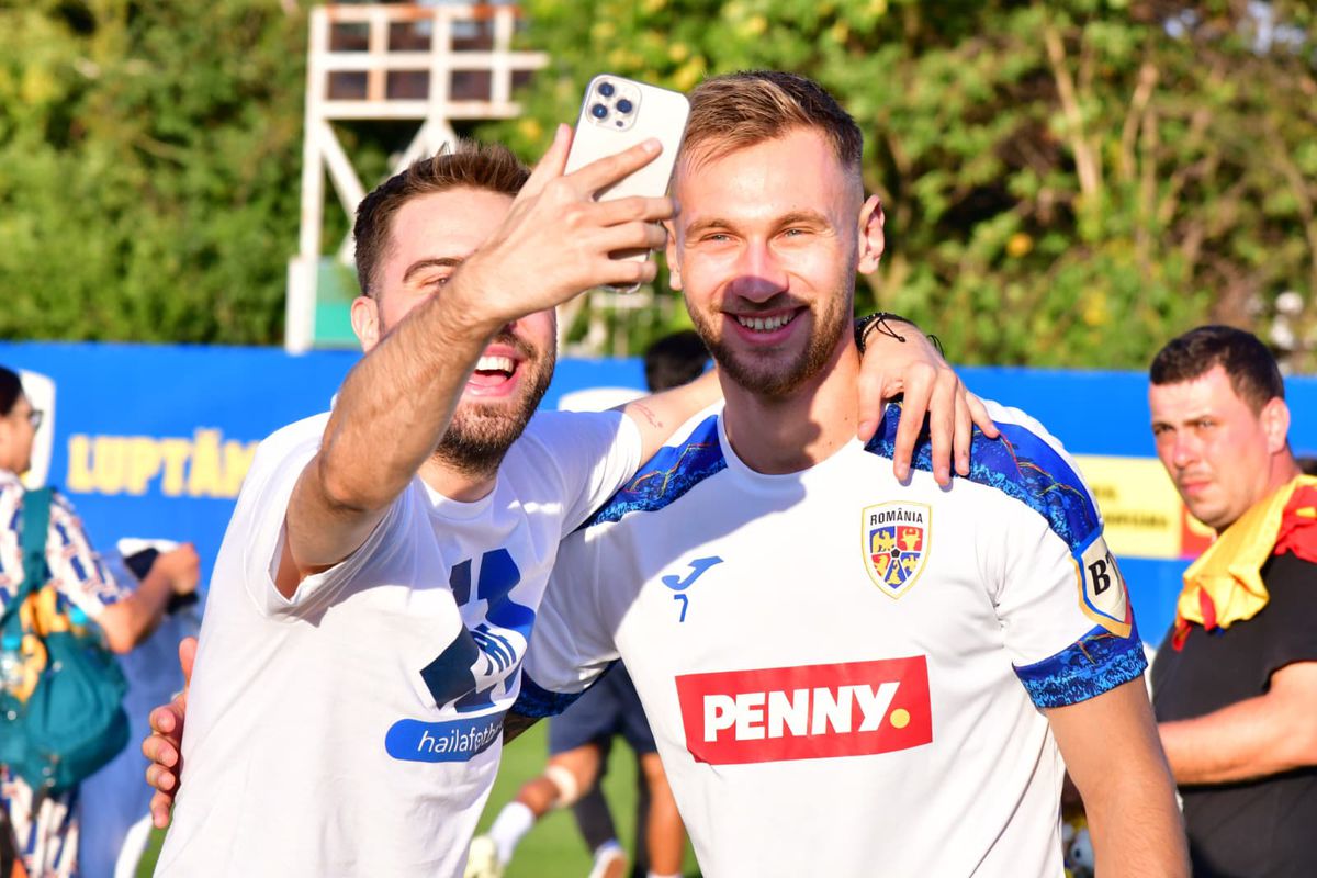 Doi jucători absenți de la antrenamentul naționalei de luni » Mircea Lucescu a pus la punct ultimele detalii