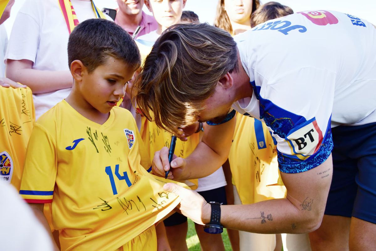 Doi jucători absenți de la antrenamentul naționalei de luni » Mircea Lucescu a pus la punct ultimele detalii