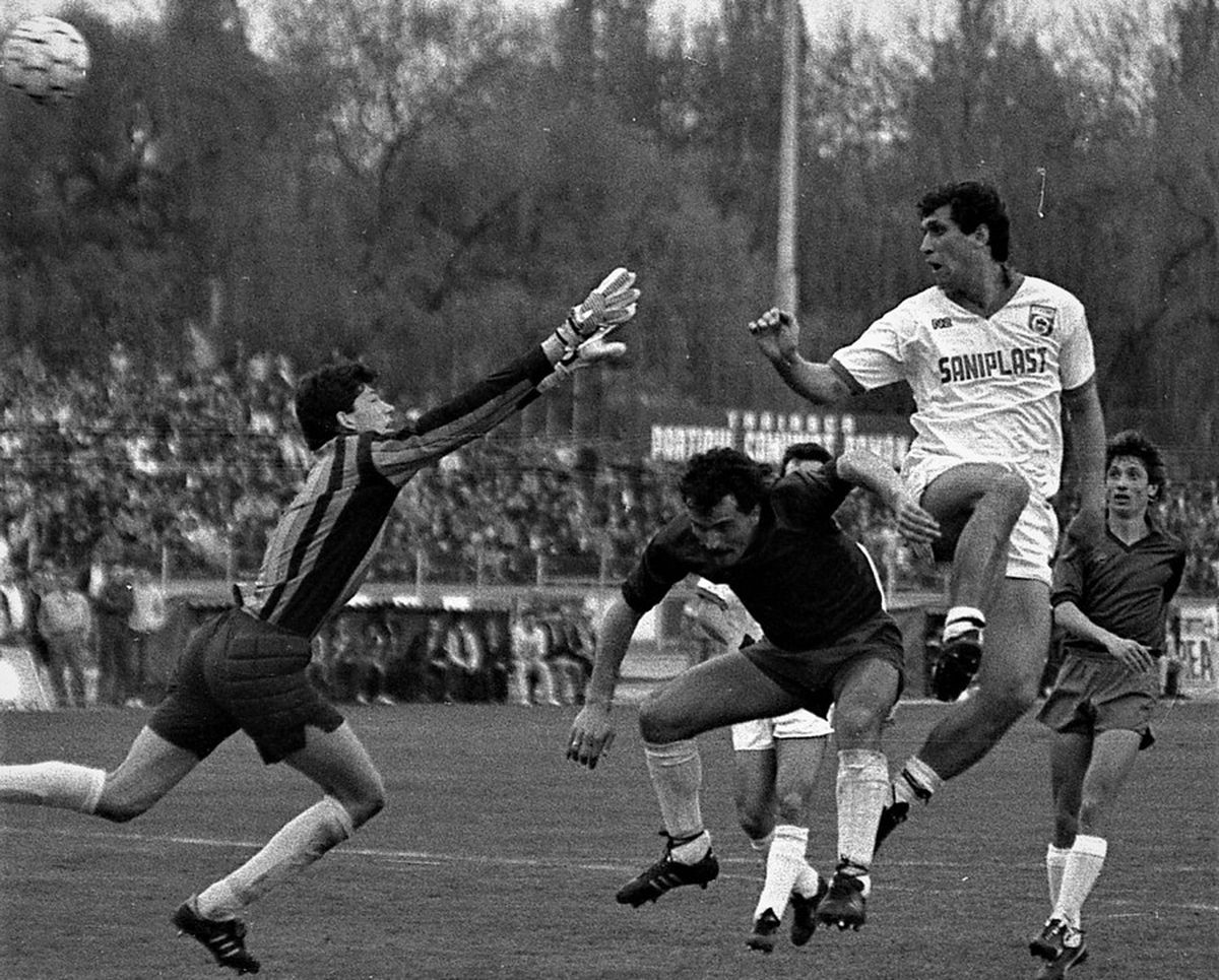 RETRO GSP. 34 de ani de la cea mai mare rușine din istoria lui Dinamo, de dinainte de Revoluție: 0-1 și 1-2 cu 17 Nentori