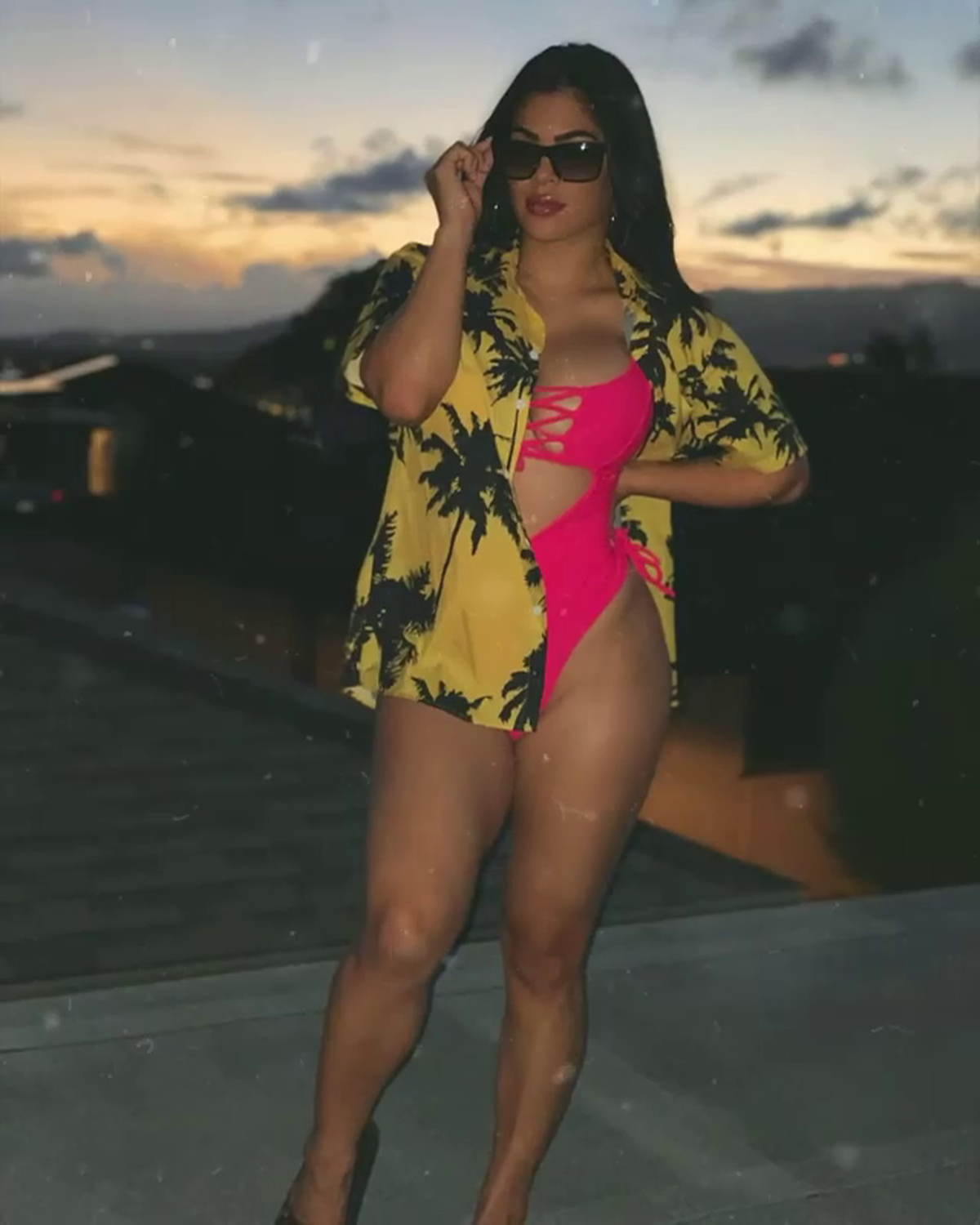 FOTO Imagini provocatoare cu Rachael Ostovich, „Barbie din UFC” » A fost recrutată special pentru formele sale voluptuoase