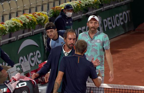 Un nou conflict la Roland Garros! „Nu te comporta ca un copil” » Adversarul s-a ridicat la el și a fost nevoie să-i separe arbitrul. Kyrgios a gustat scandalul: „Îl iubesc haha”