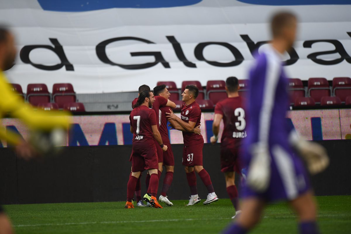 EXCLUSIV Dan Petrescu și-a găsit mijlocașul de creație! Cu cine negociază șefii lui CFR Cluj