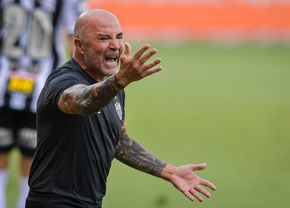Sampaoli exploded after the duel with Cicâldău and Moruțan from the Europa League: “It's embarrassing what happened!  The match did not have to be resumed " thumbnail