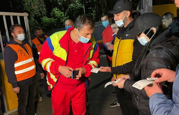 Imagini frapante surprinse de GSP la intrarea pe „Ilie Oană”, la meciul Chindia - FCSB » Cum se face accesul fanilor, în plin val 4 al pandemiei de Covid-19