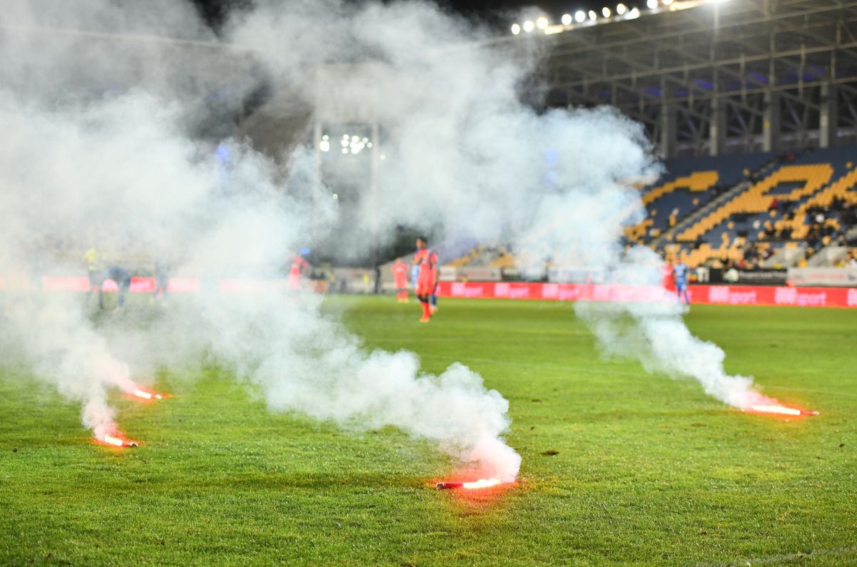 Toți ochii pe el la Chindia - FCSB » Vasile Miriuță a dezvăluit interesul maghiarilor: „Cred că poate să joace acolo!”