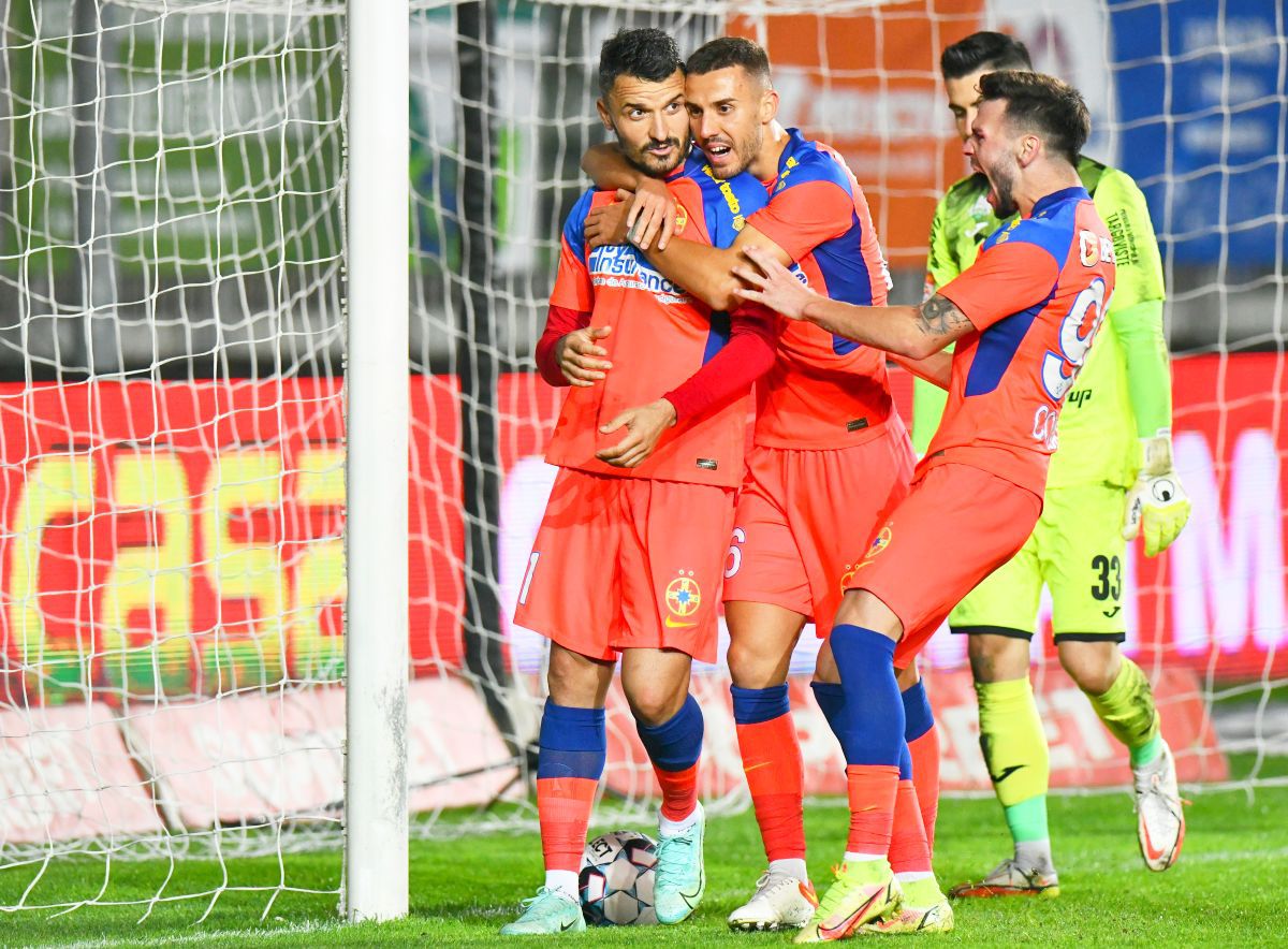 Arbitrii s-au pus în slujba FCSB-ului! Cum au ajutat-o să urce în clasament