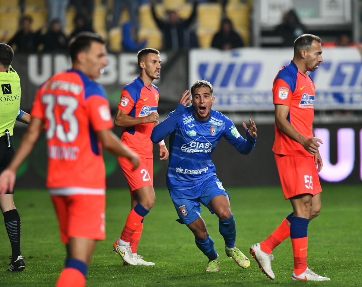 Emil Săndoi, furtunos după Chindia - FCSB: „Ei de ce nu au primit cartonașe roșii? Lipsă totală de fair-play”