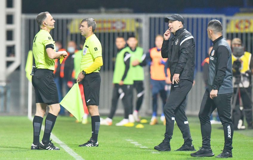 FCSB s-a impus în deplasarea cu Chindia Târgoviște, scor 1-0. Golul a fost marcat de Constantin Budescu, din penalty, la ultima acțiune a meciului. Edi Iordănescu (43 de ani) s-a plâns de atitudinea adversarilor și a vorbit despre relația cu Gigi Becali.