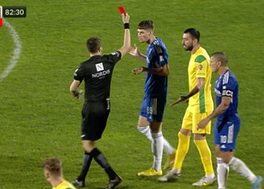 Debut horror în Liga 1! A fost eliminat la 5 minute de la intrarea pe teren