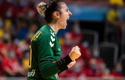 România învinge dramatic Spania și câștigă Trofeul Carpați! Iulia Dumanska și Sorina Grozav, prestații fenomenale înainte de Euro 2022