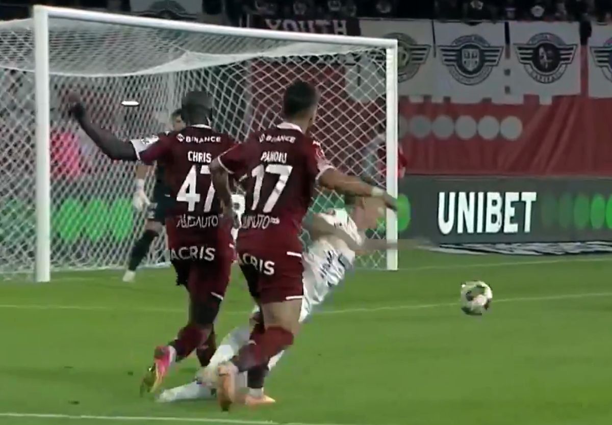 Final încins la Sibiu » Hermannstadt a cerut penalty la ultima fază, după ce Braun și Pănoiu l-au „strivit” pe Oroian: „Contact evident!”