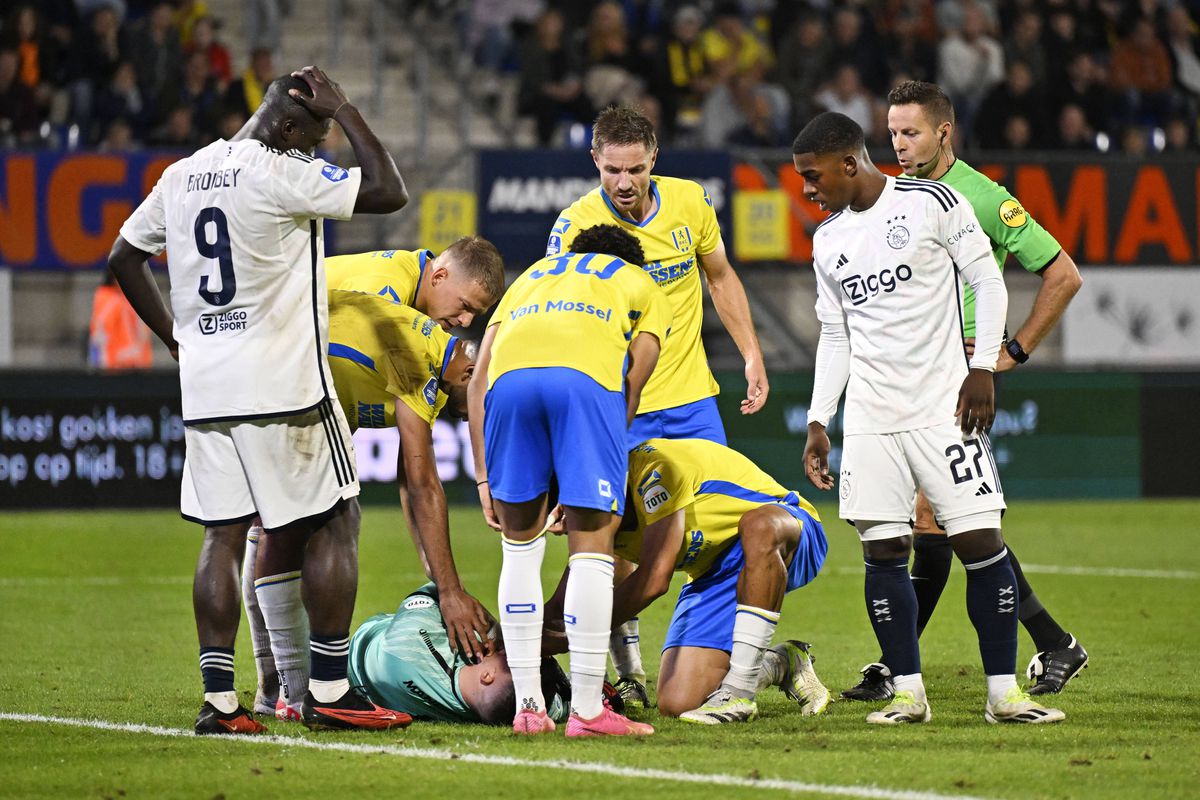 Dramă pe gazon. A trebuit să fie reanimat! Jucătorii au izbucnit în lacrimi