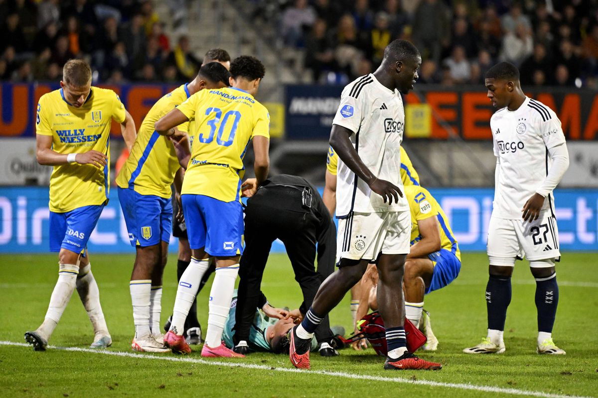 Dramă pe gazon. A trebuit să fie reanimat! Jucătorii au izbucnit în lacrimi