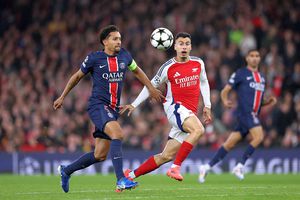 Arsenal - PSG, cel mai tare duel al serii în Champions League