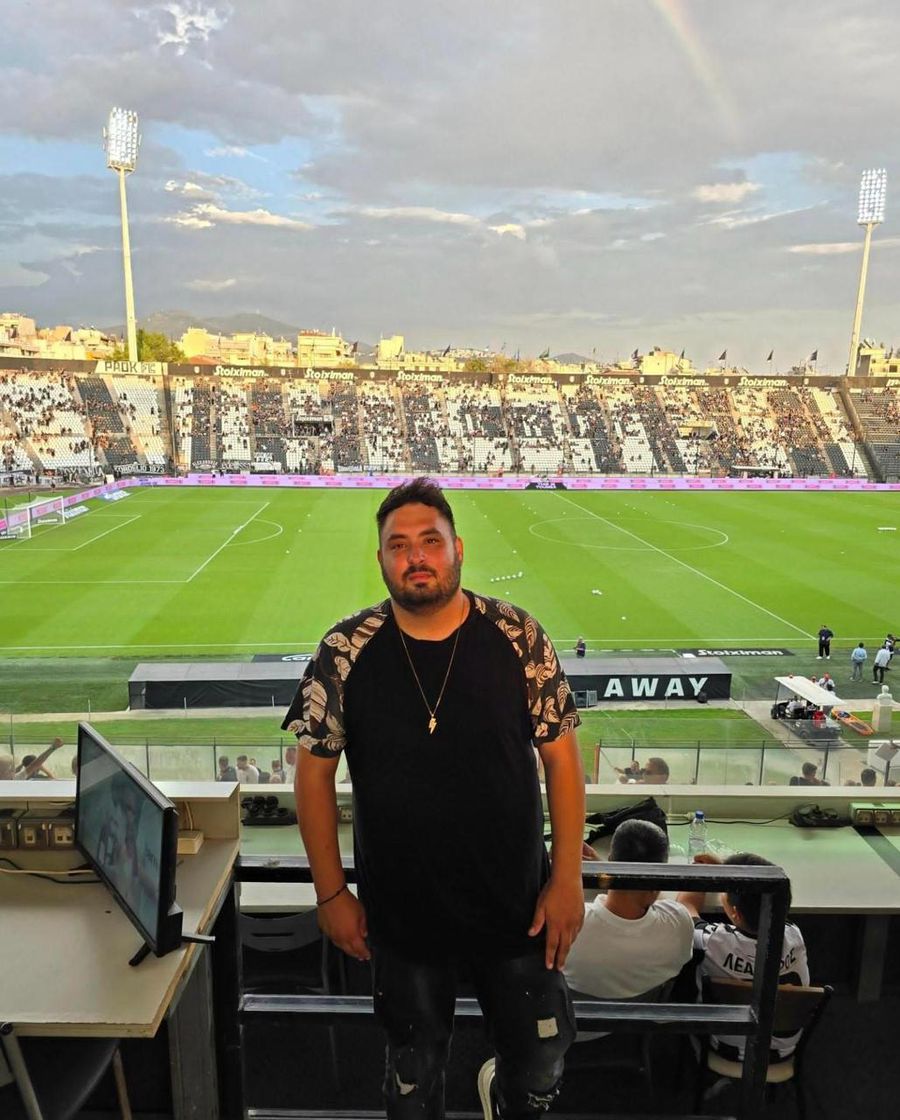 Răspunde de PAOK Salonic și explică: „Suferă în septembrie și octombrie. De ce funeralii?”. Îl laudă pe fotbalistul „care are carismă de la zei”