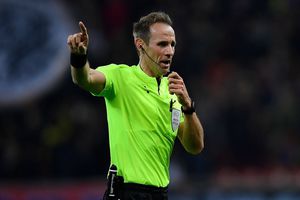 Un arbitru în flăcările iadului » Povestea lui Sascha Stegemann, germanul care va fi la centru în PAOK - FCSB din Europa League