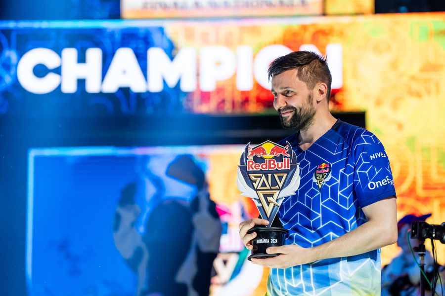 Laurențiu Zidaru (Coatpustmain - CPM) este câștigătorul finalei Red Bull Solo Q