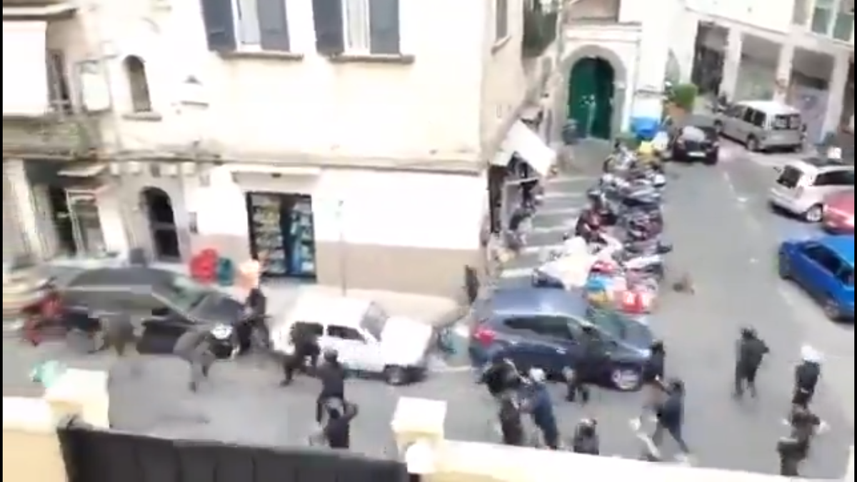 Bătaie suporteri Napoli - Sporting înainte de duelul din Liga Campionilor