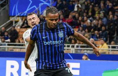 Au publicat contractul vedetei lui Cristi Chivu din Liga Campionilor » Ce salariu, clauze, bonusuri și obligații are Manuel Akanji