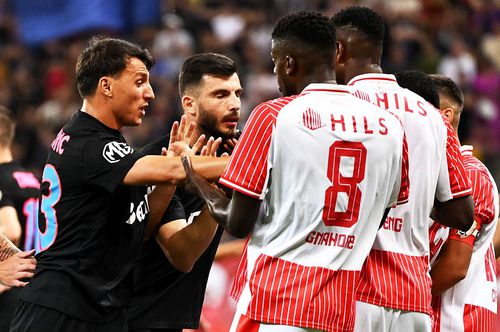 Risto Radunovic (stânga) e chinuit de pubalgie