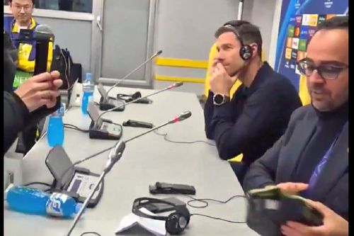 Xabi Alonso a fost surprins cu un „cadou” din partea unui jurnalist kazah