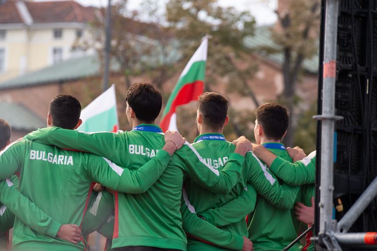 Voleibaliștii bulgari, primiți ca niște eroi după medalia de argint de la Campionatul Mondial/Foto: Facebook (bgvolleyball.com)
