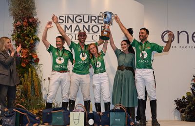 Echipa gazdă OSCAR Downstream / Singureni Manor Polo Club câștigă trofeul la Singureni Manor Polo Cup 2025 și marchează debutul echipei de club din România în competiție