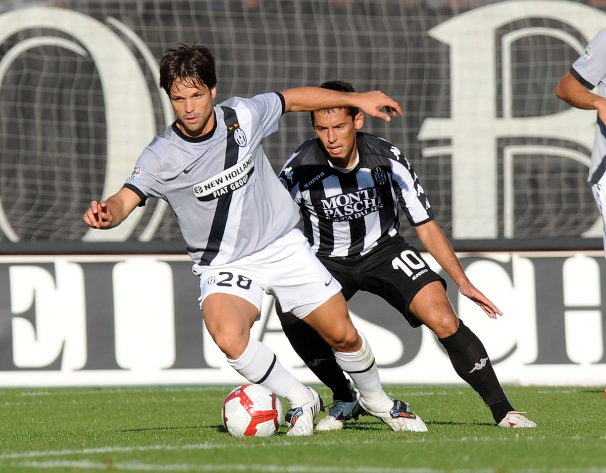 Are 44 de meciuri pentru România și spune 3 povești incredibile din Serie A: „I se spunea «Tractorul», pleca cu 3 adversari în spate” + „Paolo Maldini mi-a dat tricoul... apoi l-a luat înapoi. În schimb, Zola m-a șocat”