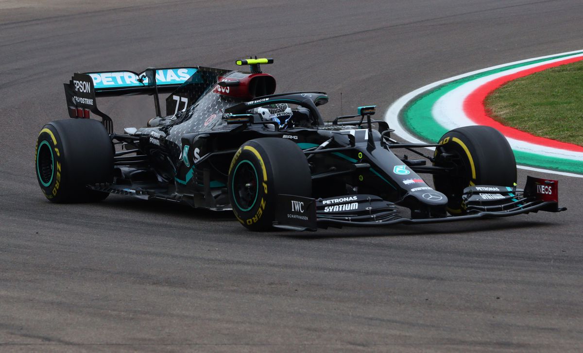 Record în Formula 1: Mercedes, campioană pentru a 7-a oară! O depășește pe Ferrari după ce Hamilton s-a impus în MP de la Imola