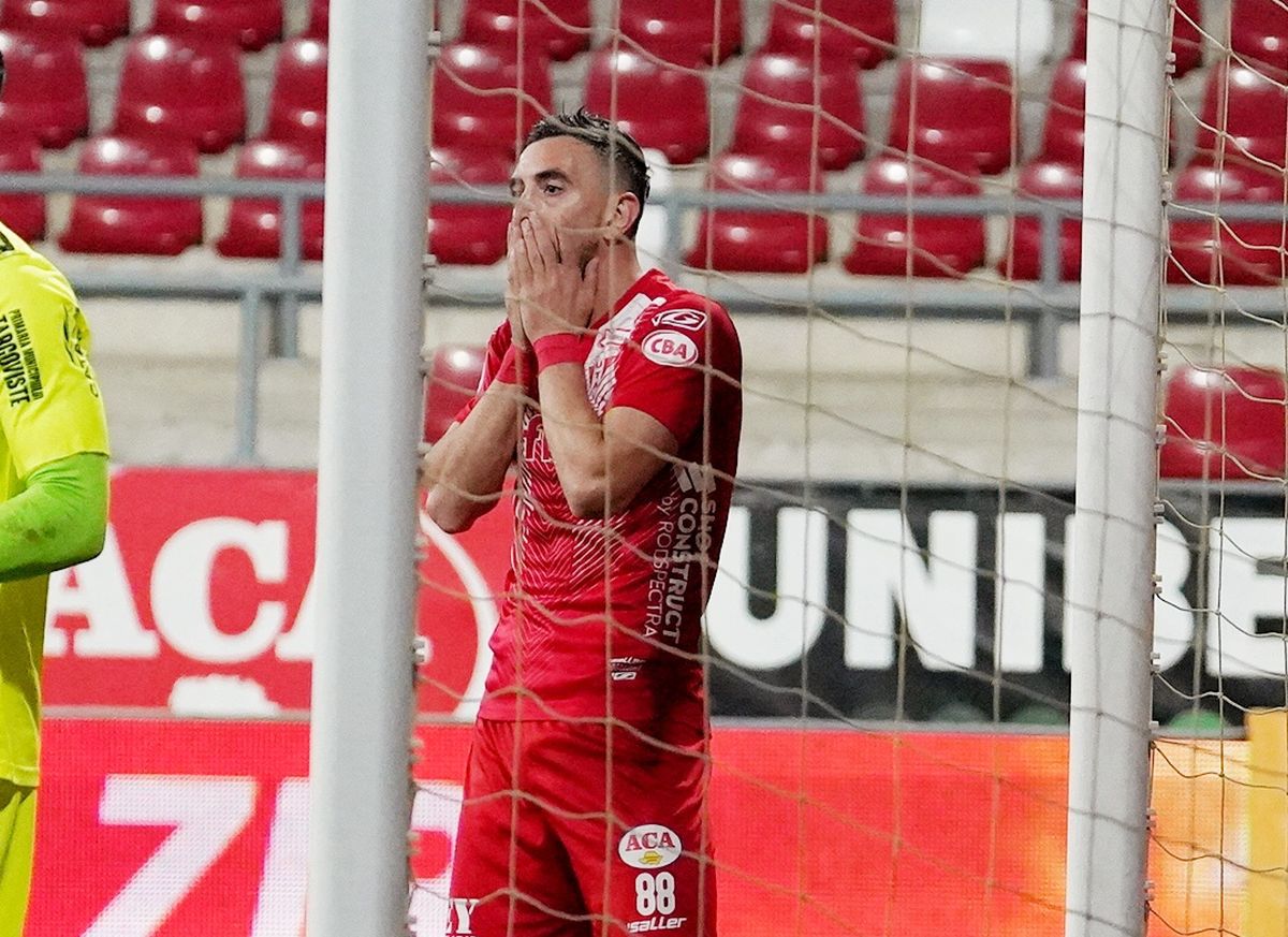 Declarația zilei în Liga 1: „Băiatul meu de 14 ani dădea gol din acele poziții”