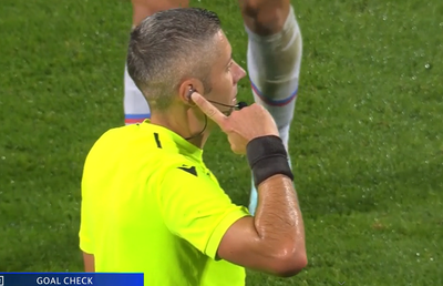 Brigada lui Radu Petrescu, salvată de VAR în Viktoria Plzen - Barcelona » Intervenție decisivă la gol