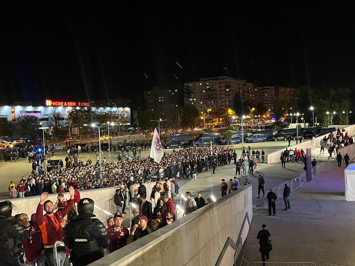 Fotbaliștii Rapidului, huiduiți de galerie după remiza cu Steaua » Imagini surprinzătoare surprinse în Ghencea
