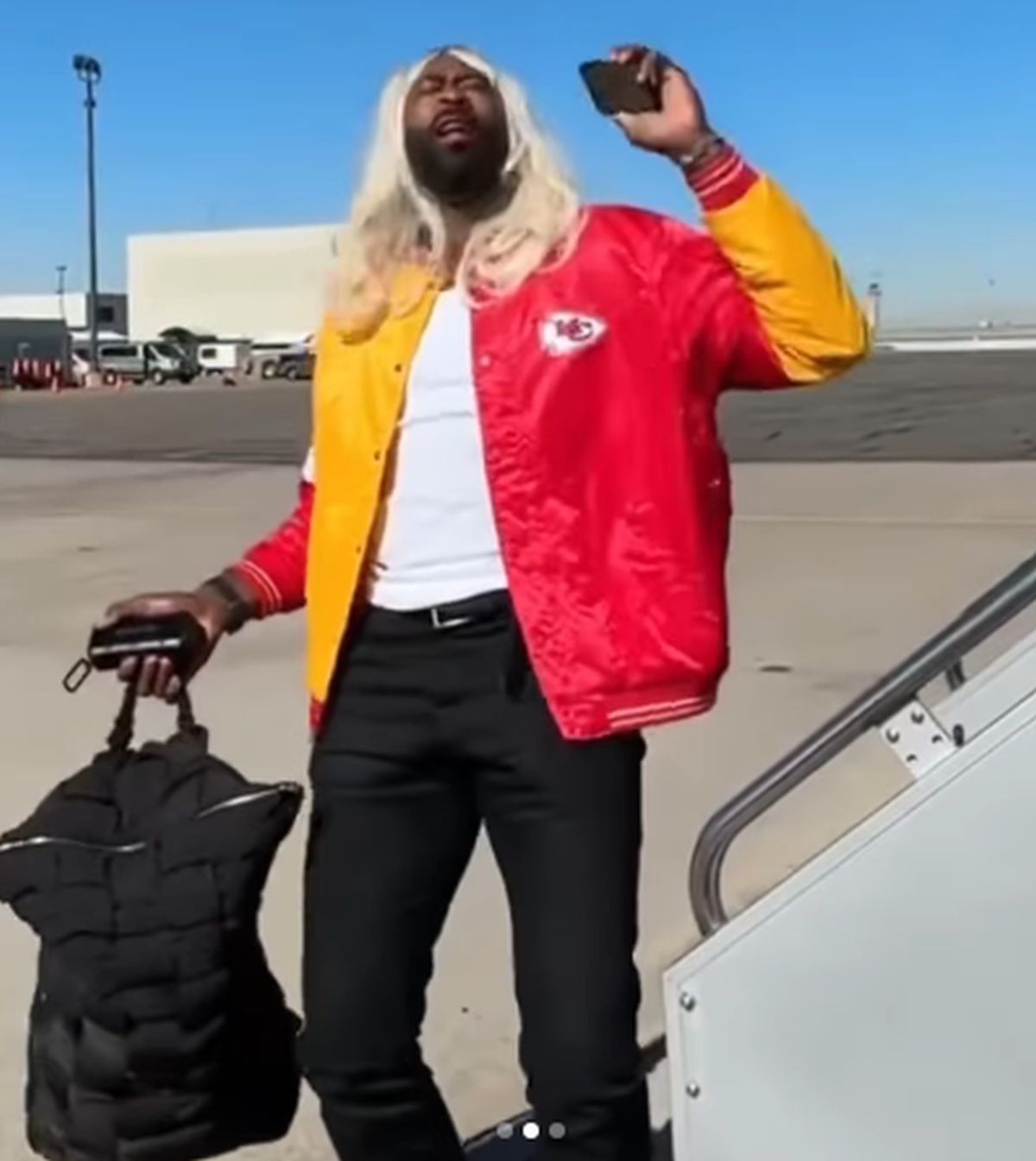 Cele mai spectaculoase „deghizări” de Halloween » The Rock s-a transformat în Beckham, show total în NFL + Mike Tyson „înțeapă” ca o albină