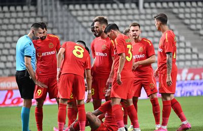 Ei sunt cei doi jucători pe care Gigi Becali nu-i mai vrea la FCSB!