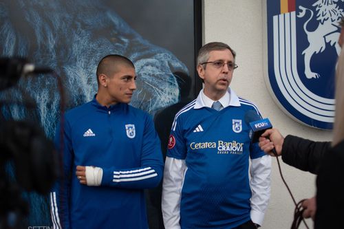 Juan Bauza, stânga, s-a întâlnit la Craiova cu ambasadorul Argentinei în România, Carlos Alejandro Poffo FOTO: FCU Craiova