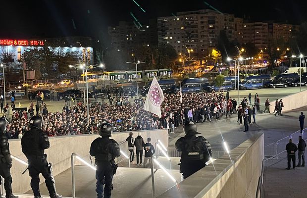 „Opriți meciul!” » Ce-au făcut galeriile înainte de Steaua - Rapid