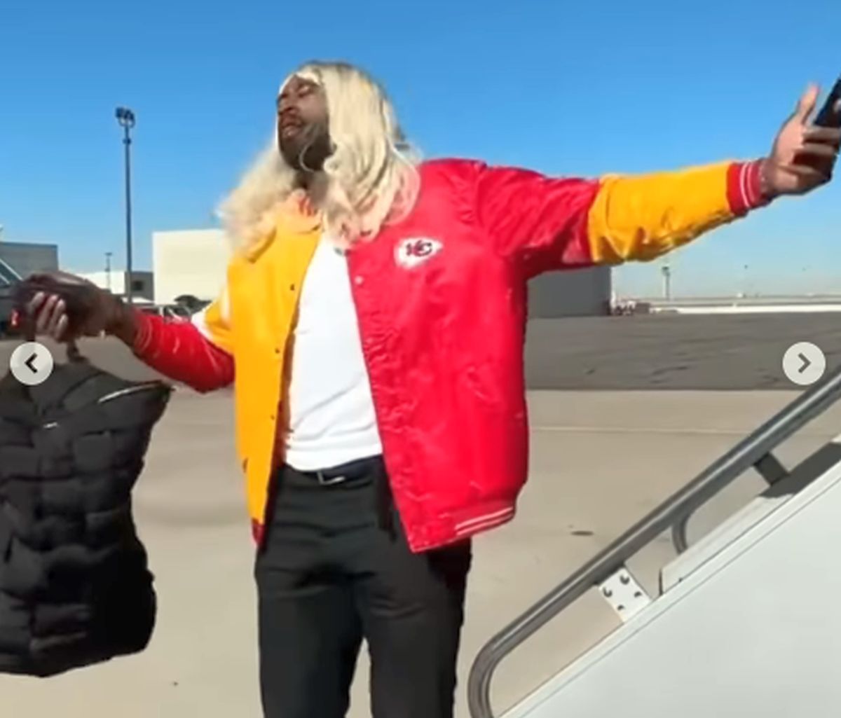 Cele mai spectaculoase „deghizări” de Halloween » The Rock s-a transformat în Beckham, show total în NFL + Mike Tyson „înțeapă” ca o albină