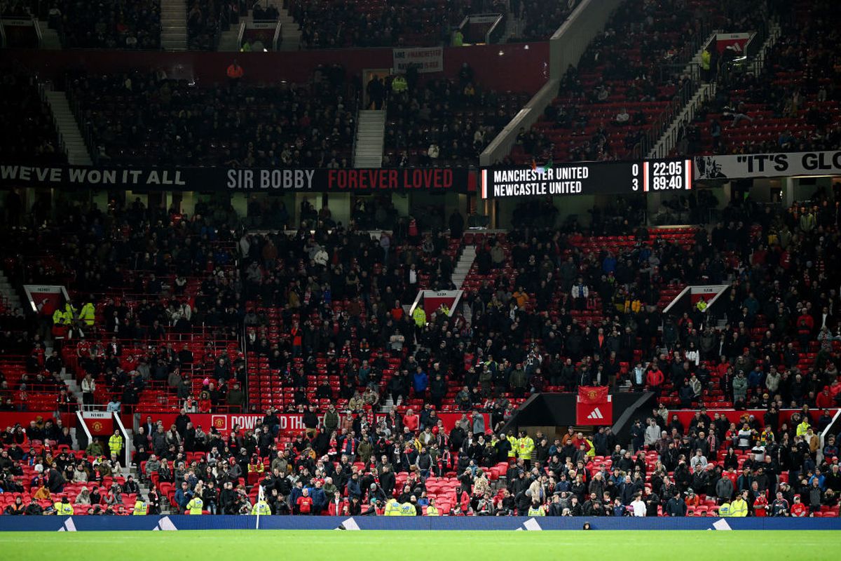 Manchester United, o nouă umilință » A doua înfrângere cu 0-3 acasă, în 4 zile