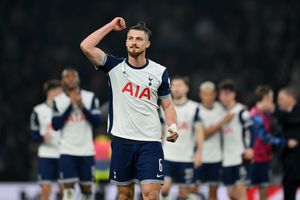 Radu Drăgușin este planul B pentru clubul care împlinește azi 127 de ani! Ce scrie presa italiană despre posibilul transfer al rezervei lui Tottenham