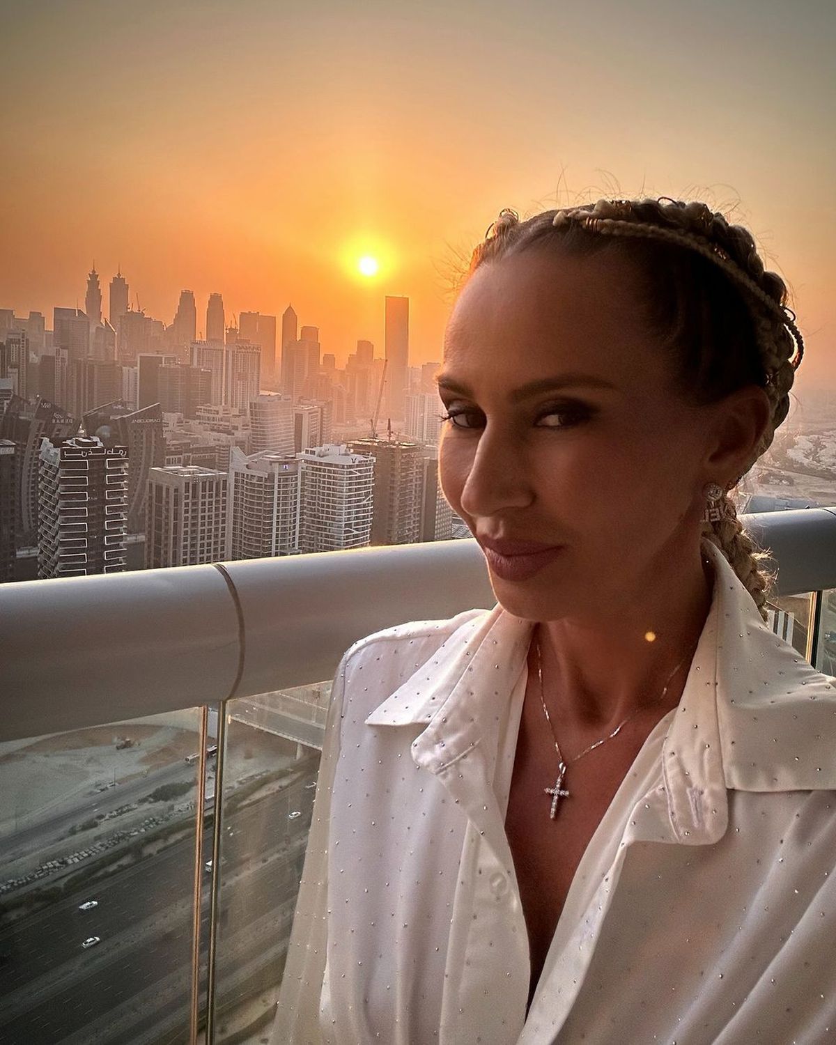 Soția unui component al Generației de Aur face furori în costum de baie » Cum a apărut la o piscină din Dubai