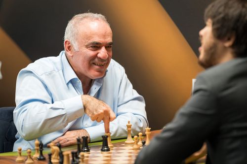 Garry Kasparov, în duel cu Hikaru Nakamura/Foto: Kasparov Chess Foundation