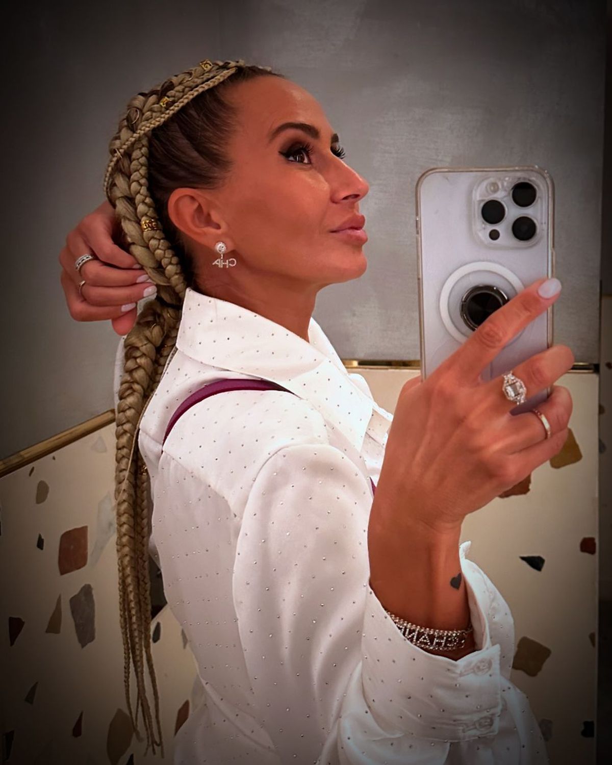 Soția unui component al Generației de Aur face furori în costum de baie » Cum a apărut la o piscină din Dubai