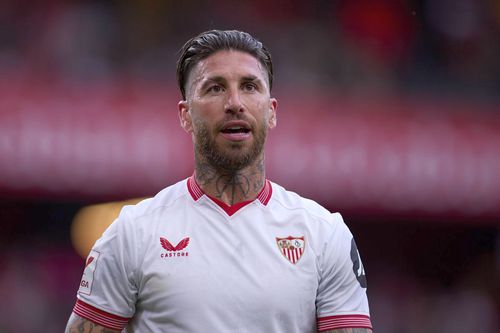 Presa din Spania anunță că Sergio Ramos (38 de ani), fostul fundaș central și căpitan de la Real Madrid, ar putea semna cu argentinienii de la Boca Juniors.