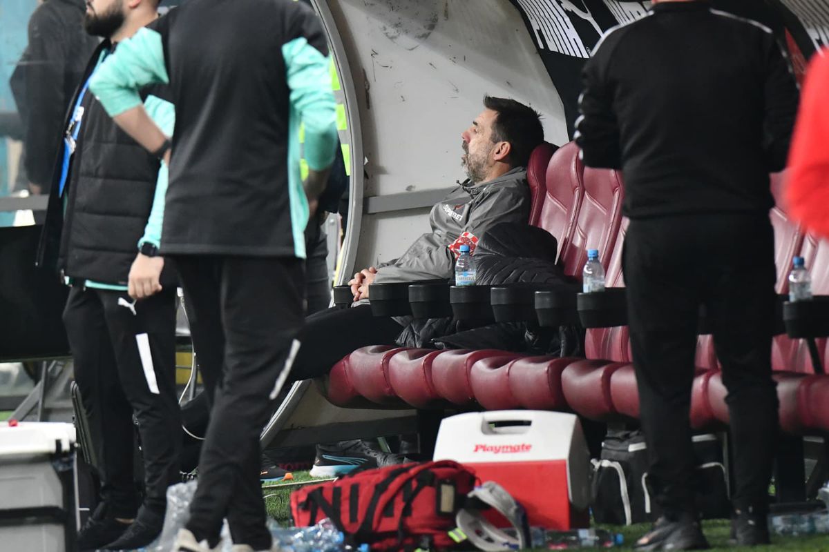 Prețul plătit » Zeljko Kopic a oferit imaginile serii, în nebunia de la Dinamo- CFR Cluj